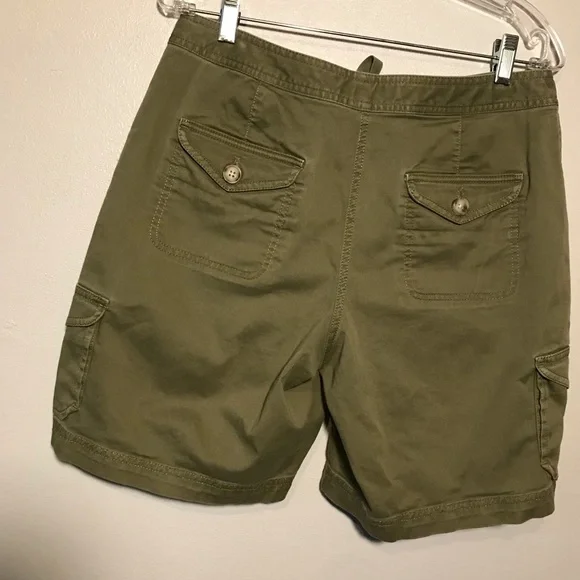 L. L. Bean Women's Shorts Size 10 Green Cargo Pockets Drawstring Cotton Spandex - Picture 7 of 9